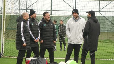 Kocaelispor Teknik Direktörü Selçuk İnan, ligde oynayacakları dört maç kaldığını
