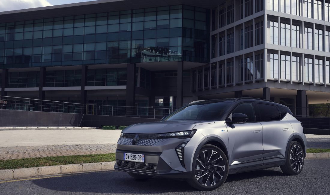 Renault’nun C-SUV segmentindeki tamamen elektrikli temsilcisi Scenic E-Tech Elektrikli, Türkiye’de