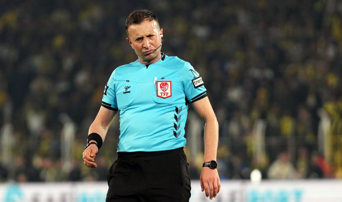 Süper Lig'in 31. haftasında oynanacak Galatasaray - Fenerbahçe maçında düdük