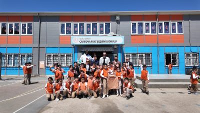 Çayırova Belediyesi Basketbol Takımı’nın yıldız basketbolcuları Hakan Yapar ve Nysier