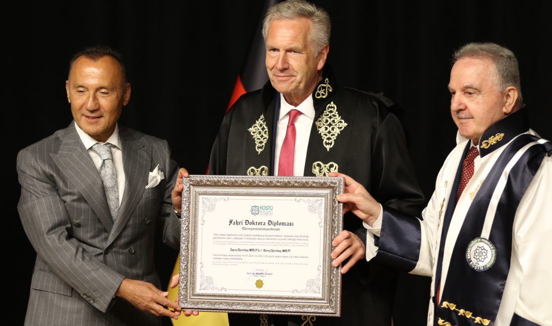 Almanya Federal Cumhuriyeti'nin 10. Cumhurbaşkanı Christian Wulff'a, Kocaeli Sağlık ve