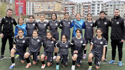 Körfez Gençlerbirliği Kız Futbol takımları ikinci hafta maçlarında rakiplerini yenerek