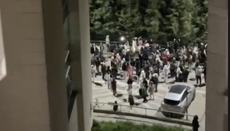 Kocaeli Umuttepe’de bulunan bir KYK yurdunda kalan öğrenciler, yeni yönetimin