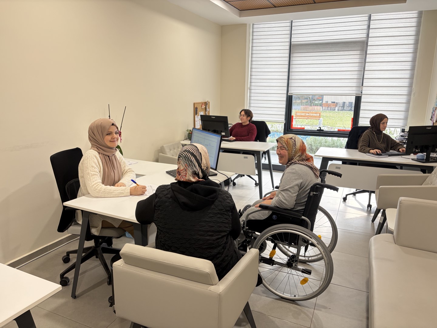 Kocaeli Büyükşehir Belediyesi, farklı engel gruplarına hitap eden çok yönlü