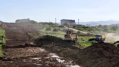 Büyükşehir Belediyesi, vatandaş talepleri ve imar planları doğrultusunda ulaşım yatırımlarını