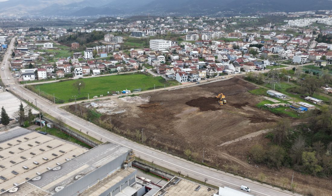 Başiskele Belediyesi tarafından hayata geçirilecek Gül Bahçesi, 180 farklı çeşidiyle,