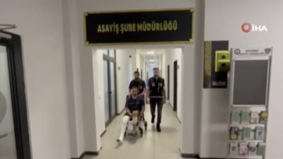 Kocaeli'de boşandığı eşini öldürdüğü, oğlunu da yaraladığı gerekçesiyle yargılanan sanık