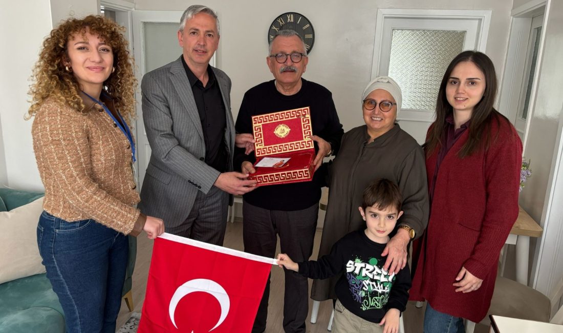 İzmit Belediyesi, Gebze’de yaşayan Kıbrıs gazilerini evlerinde ziyaret ederek hem