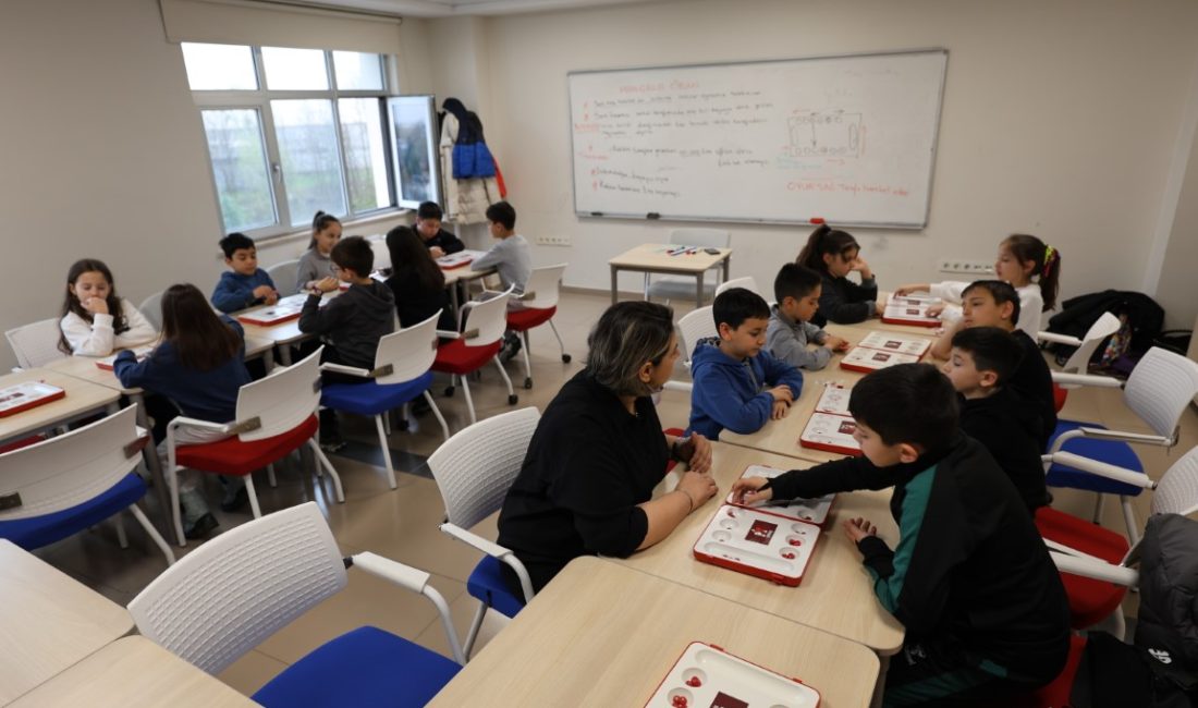 Kartepe Belediyesi’nin eğitime ve gençliğe yönelik yatırımları hız kesmeden devam