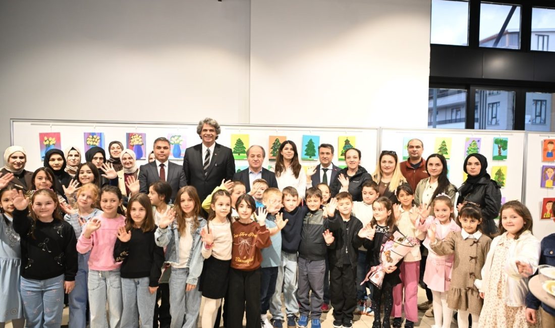 Kartepe Belediyesi Sanat Evi, çocukların hayal dünyasını yansıtan bir sergiye