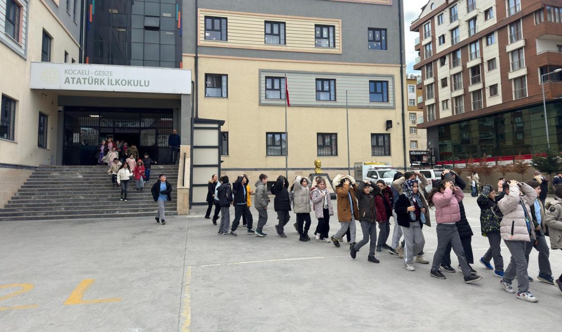 Kocaeli Büyükşehir Belediyesi, afetlere karşı bilinçli ve hazırlıklı bir toplum