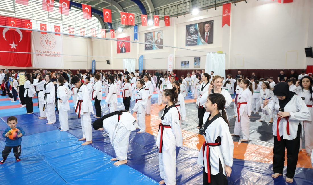 Derince’de aileler ve çocukların katılımıyla düzenlenen sportif etkinlikler Şehit Er