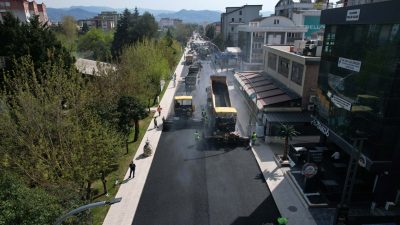 Kocaeli Büyükşehir Belediyesi, altyapısı tamamlanan İzmit Yahyakaptan Mahallesi Şehit Ergün