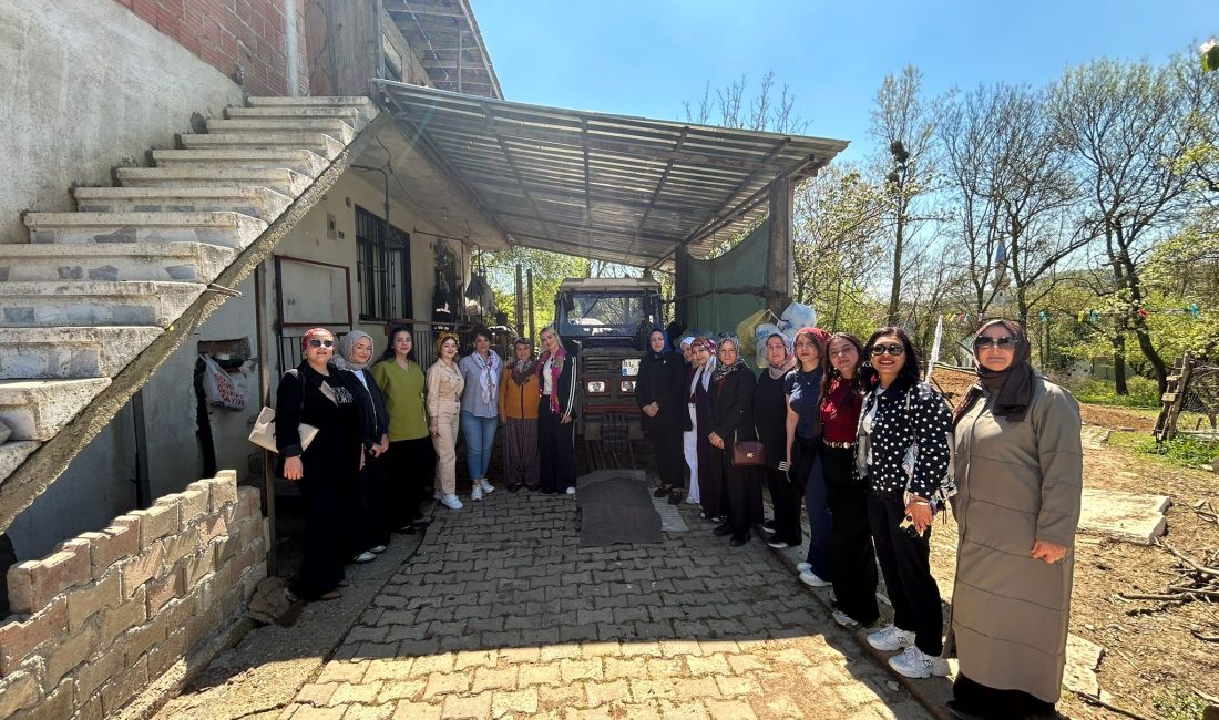 MHP Kocaeli KAÇEP Birimi, Kandıra’daki köy ziyaretlerinde üretici kadınlar ve