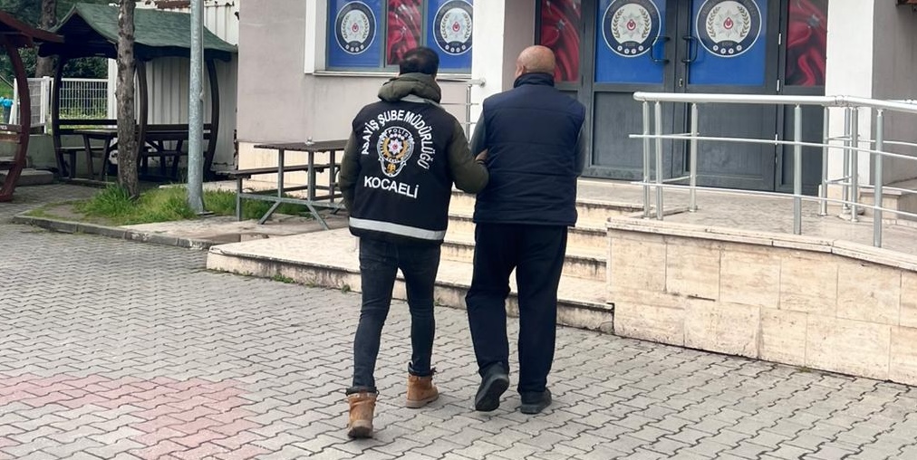 Kocaeli’de hakkında silahla yağma suçundan 7 yıl 6 ay kesinleşmiş