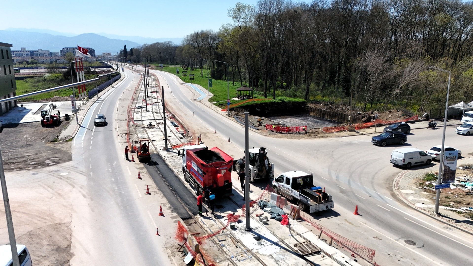 Kocaeli Büyükşehir Belediyesi’nin kenti demir ağlarla örme hedefleri doğrultusunda projelendirdiği