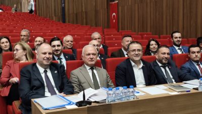 Küçükkaya, Hürriyet’in tüm itirazlarına rağmen geri adım atmayarak meclisteki yeni