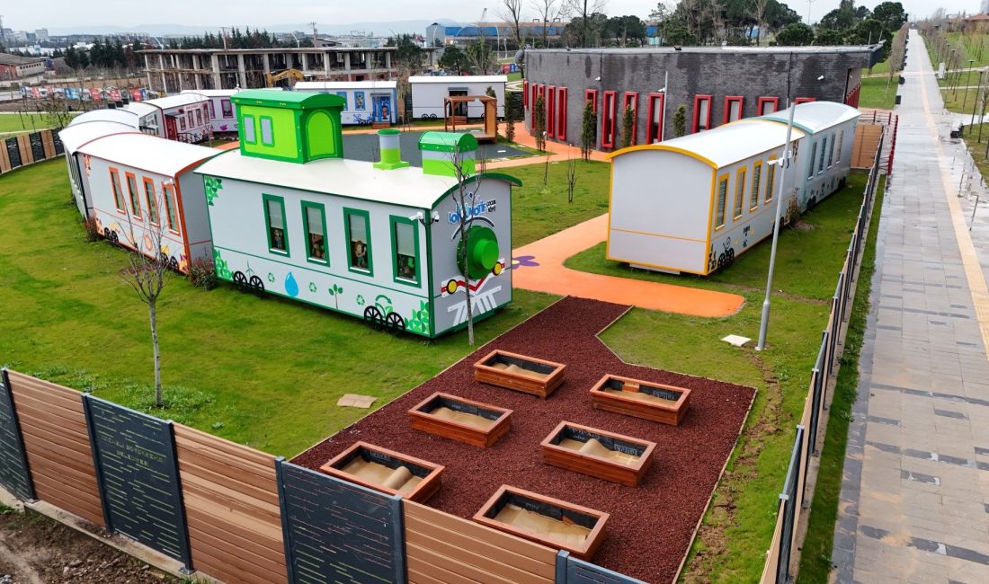 Çocukların güvenli ve eğitici ortamda eğlenerek vakit geçirdiği “Lokomotif Çocuk