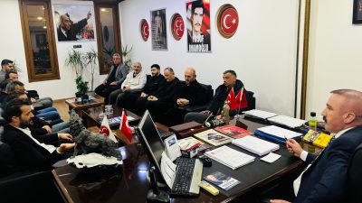 Darıca Türkeli Spor Kulübü’nün MHP Dilovası İlçe Teşkilatı’na gerçekleştirdiği ziyarette,
