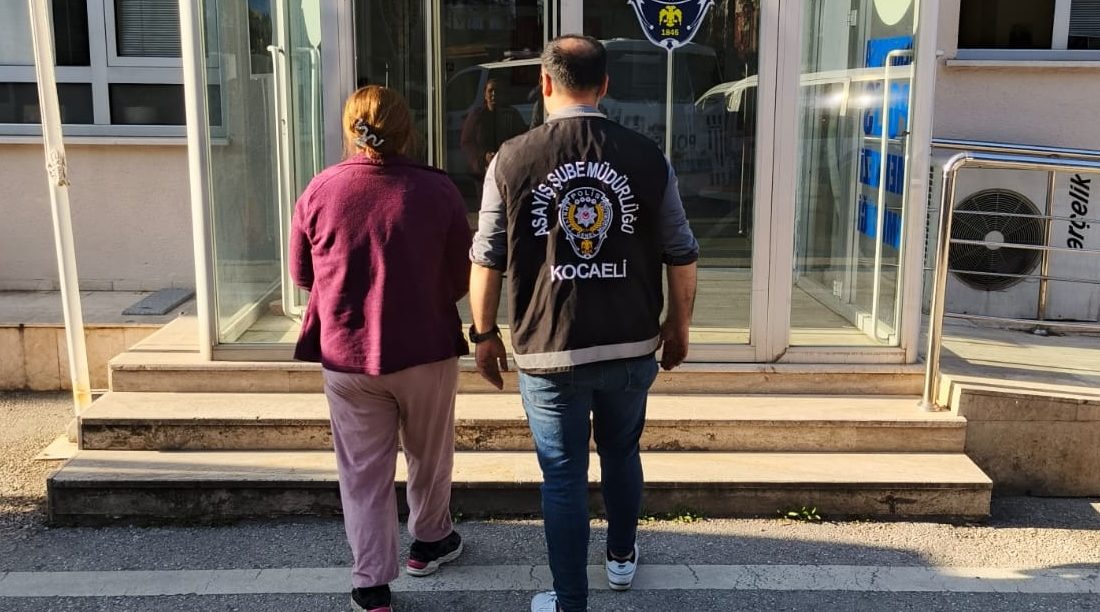 26 yıl 7 ay 5 gün kesinleşmiş hapis cezası bulunan