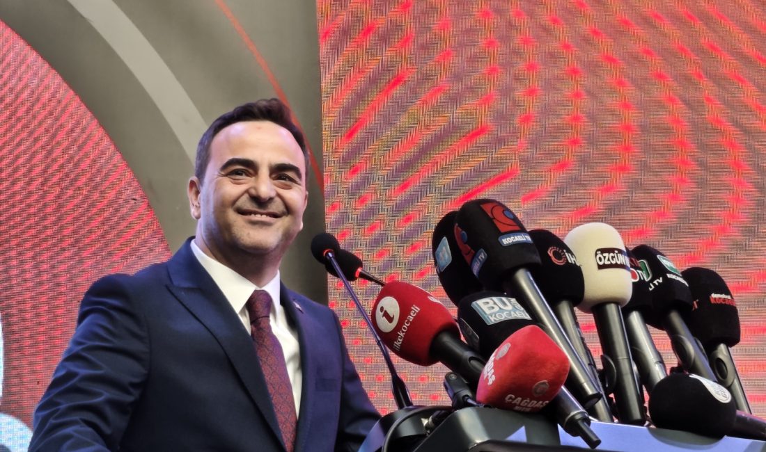 Başiskele Belediye Başkanı Yasin Özlü, düzenlenen toplantıda son 7 yıllık