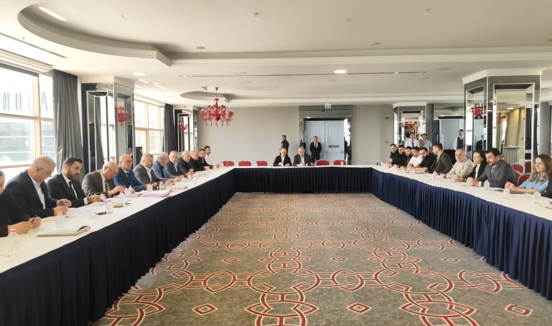 Lastik-İş Sendikası ile Brisa, Pirelli, Prometeon ve işverenleri arasında binlerce