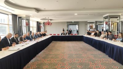 Lastik-İş Sendikası ile Brisa, Pirelli, Prometeon ve işverenleri arasında binlerce