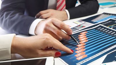 Nisan ayında finansal hizmetler güven endeksi, bir önceki aya göre