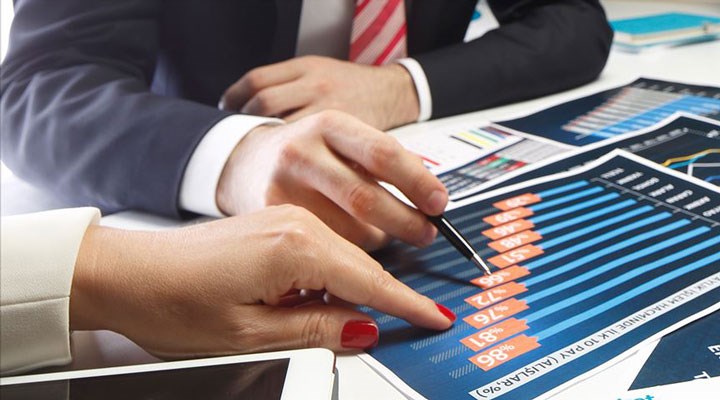 Nisan ayında finansal hizmetler güven endeksi, bir önceki aya göre