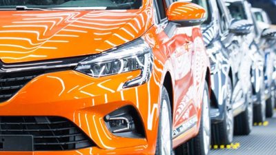 Kocaeli’nin Körfez ilçesinde bir borç nedeniyle 2014 model Mercedes-Benz otomobil