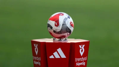 Süper Lig’in 28. haftasında oynanacak Fenerbahçe-Beşiktaş ve Trabzonspor-Galatasaray derbilerinde düdük