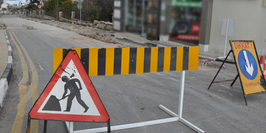 Körfez Belediyesi, ilçede asfalt, parke ve bordür işlerini kapsayan yol