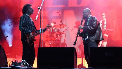 Alternatif rock müziğin sevilen gruplarından Dedublüman, EnFest etkinlikleri kapsamında Kocaeli