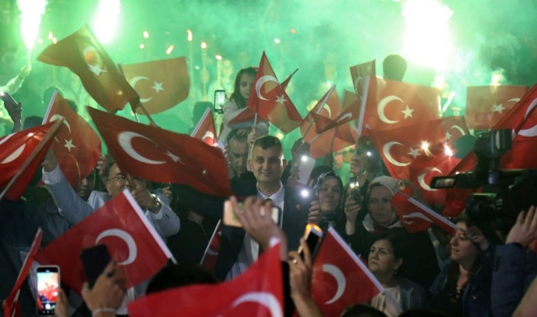 Gölcük Belediye Başkanı Ali Yıldırım Sezer, yayınladığı mesaj ile 19