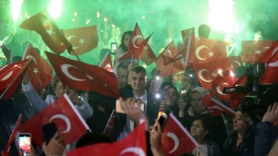Gölcük Belediye Başkanı Ali Yıldırım Sezer, yayınladığı mesaj ile 19