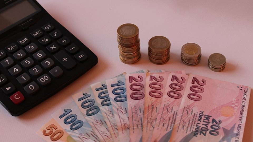 Milyonlarca emeklinin Kurban Bayramı ikramiyesi ve maaş ödemeleri bugün itibarıyla