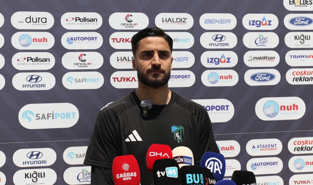 Kocaelisporlu kaleci Serhat Öztaşdelen, uzun yıllar yeşil-siyahlılarda oynamak istediğini söyleyerek,