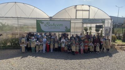 Çayırova'da vatandaşları doğayla bir araya getiren "Bahçem Çayırova" projesi kapsamında