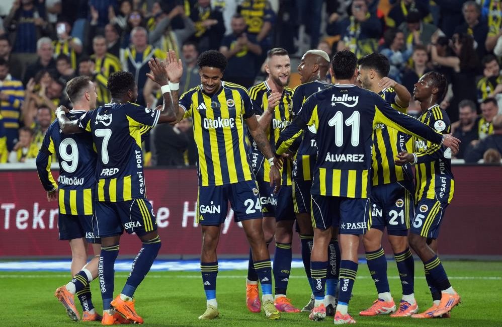 Fenerbahçe, Trendyol Süper Lig 2025-2026 sezonunu 74 puanla ikinci sırada