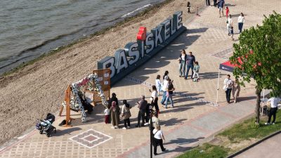Başiskele Belediyesi, Anneler Günü dolayısıyla düzenlediği anlamlı etkinlikle annelerin yüzünü