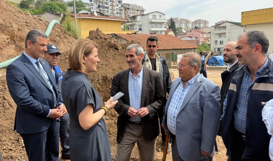 Topçular Mahallesi Özdil Sokak’ta yaşanan toprak kayması olayıyla ilgili ilk