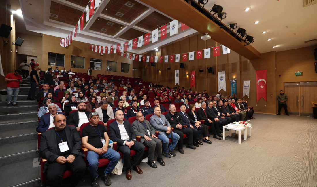 “Kocaeli Mahalle Halkı Afetlere Hazırlık Eğitim Projesi” kapsamında düzenlenen eğitim