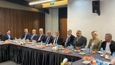 MHP Kocaeli İl Başkanı Kamil Akın ve il yönetimi, MHP