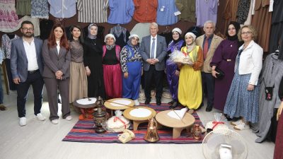 İzmit Belediyesi bünyesinde faaliyet gösteren Alikahya İZMEK Kurs Merkezi’nde eğitim