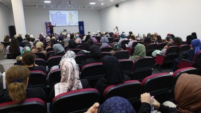 Kocaeli Büyükşehir Belediyesi, “Hareket Bilinci Akademisi” kapsamında gerçekleştirdiği seminerde Gebzeli