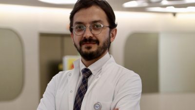 Sigaranın bir alışkanlık değil, beyin bağımlılığı olduğunu vurgulayan Göğüs Hastalıkları