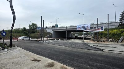 Kocaeli Büyükşehir Belediyesi, İzmit Vatan Caddesi tramvay kavşağında gece saatlerinde