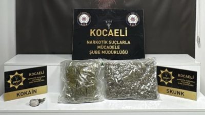 Kocaeli’nin Derince ilçesinde durdurulan araçta yapılan aramada 2 kilo 180