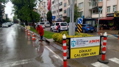 Kocaeli Büyükşehir Belediyesi, kent genelinde yürüttüğü bakım, onarım ve müdahale