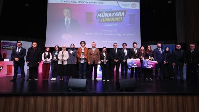 Kocaeli Büyükşehir Belediyesi’nin düzenlediği Liselerarası Büyük Münazara Turnuvası Finali büyük